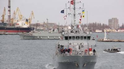 В Одессу зашли четыре корабля НАТО - ФОТО