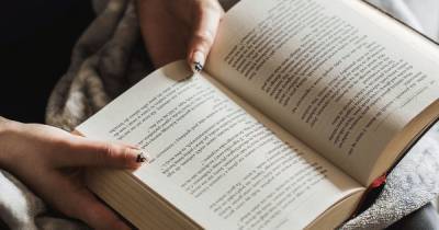 Меньше 30%: в Институте книги рассказали, сколько украинцев регулярно читают