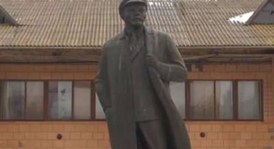 На Николаевщине снесли последний памятник Ленину