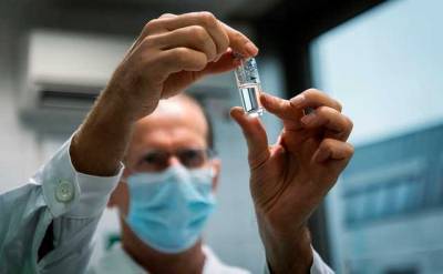Украинцев предупредили, что при отказе от вакцинации шанса на бесплатную прививку от COVID-19 больше не будет