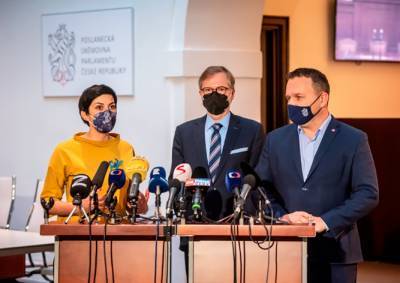 Чешская оппозиция представила план возвращения к нормальной жизни