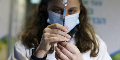 Не испытали побочных эффектов. В Израиле власти довольны результатами испытаний вакцины Pfizer на детях