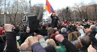 Митинг за отставку Пашиняна собрал 2,5 тысячи человек