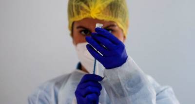 Объем не "революционный": Латвия получит дополнительные вакцины Pfizer