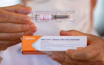 Стало известно, когда китайская вакцина Sinovac прибудет в Украину