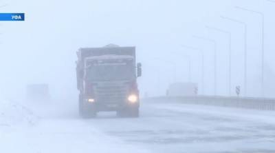 Перекрытие трасс и 30-градусные морозы: Башкирию накрыла непогода