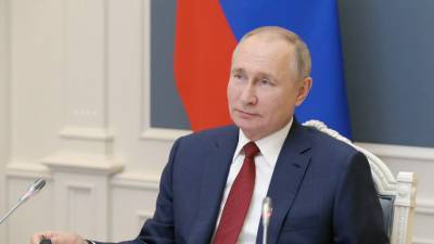 Путин исключил введение искусственных запретов на отдых за границей