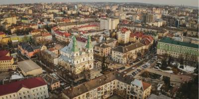 Польский город разрывает отношения с Тернополем из-за стадиона, названного в честь Шухевича