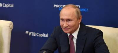 Путин поручил проверить зарплаты бюджетников