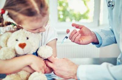 Ізраїль заявляє про хороші результати випробувань COVID-вакцини на дітях