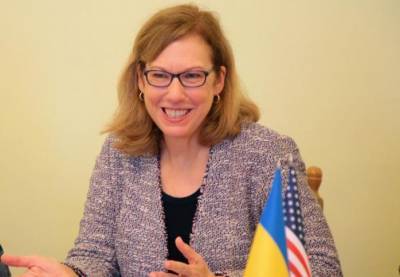 США продолжают поддерживать Украину по всем направлениям — Кристина Квин