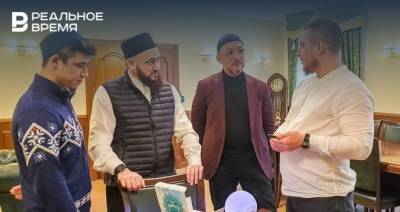 В ДУМ Татарстана представили лампу, читающую Коран