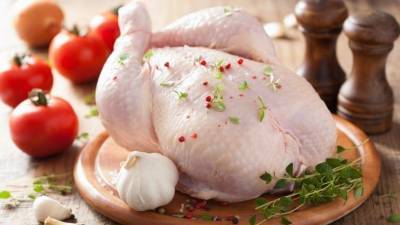 Вместо филе — целые тушки: Птицефабрикам посоветовали отказаться от «премиальной продукции»