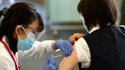 Число случаев анафилаксии на вакцину Pfizer в Японии выросло до 25