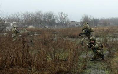 Сепаратисты убили украинского военного на Донбассе из стрелкового оружия