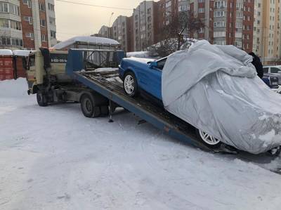 В Екатеринбурге жена должника угнала арестованный приставами кабриолет
