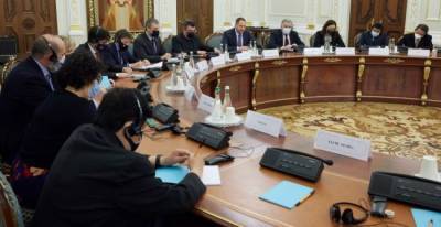 В офисе Зеленского пожаловались послам стран G20 на обострение в Донбассе