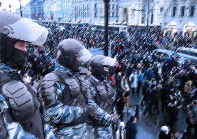 Силовики задержали мужчину, сбросившего со столба сторонника «Сорок сороков» на акции 23 января