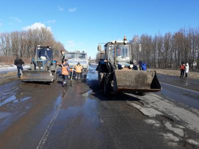 Как и где ведут аварийный ремонт дорог в Липецкой области