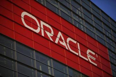 В 3-м финквартале чистая прибыль Oracle выросла почти вдвое