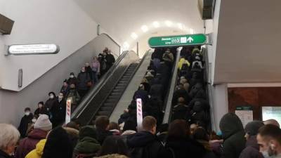 Все станции "зеленой" ветки в Петербурге открыли для пассажиров