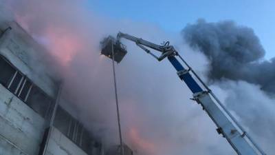 Пожарные совладали с огнем на заводе имени Дегтярева