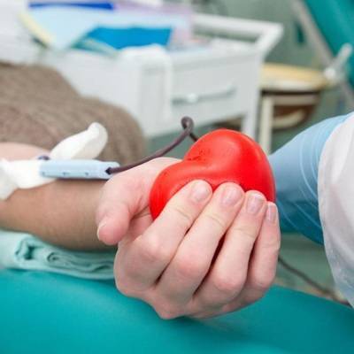 Более 10 тысяч заболевших covid-19 в Москве получили плазму крови с антителами