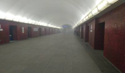СМИ: в Петербурге закрыли несколько станций метро из-за пожара