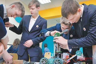 Сергунина: в Москве пройдут соревнования по робототехнике для школьников