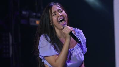 Манижа в шоу Урганта рассказала, чему рада больше всего после отбора на Евровидение