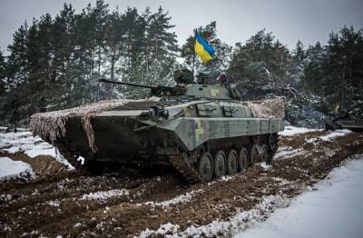 Украинские боевики продолжают размещать военную технику на линии разграничения