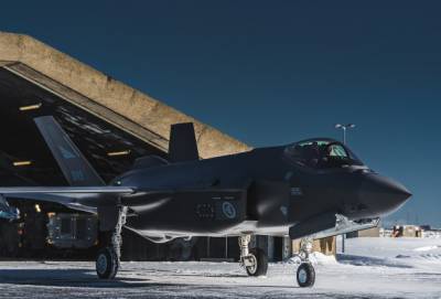 Страны НАТО приступили к строительству военной авиабазы в Арктике