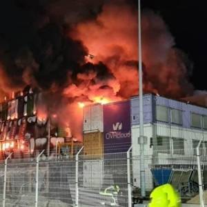 Во Франции произошел масштабный пожар в дата-центре. Фото