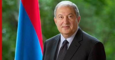 Президент Армении отказался назначать нового главу Генштаба