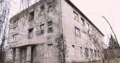 "У нас просто крик души, помогите!": жители Гвардейска на Первом канале рассказали, что живут в разрушающемся доме