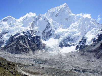 Непал снял запрет на восхождение на Эверест