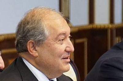 Президент Армении Саркисян не подписал предложение о новом главе Генштаба