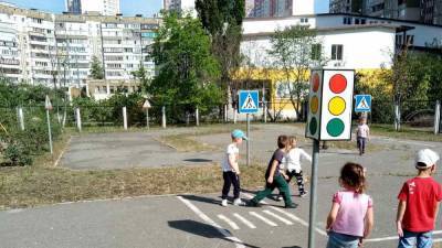 В Киеве в садике мальчиков наказывают за то, что они писают стоя