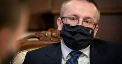 В Словакии главу спецслужбы задержали за коррупцию