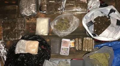 Правоохранители изъяли почти 5 кг наркотиков у дилеров из Минска и Мозыря