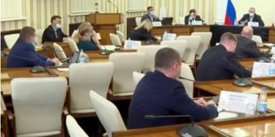 «Е* твою мать, поставили как обезьяне»: «министр культуры Крыма» выругалась матом во время совещания — видео