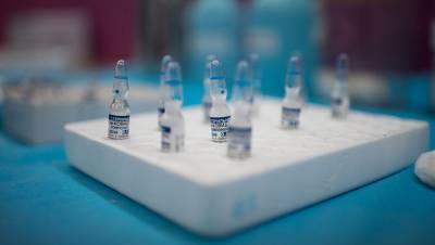 Евросоюз продлил запрет на экспорт вакцин от коронавируса