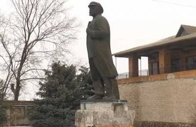 На Николаевщине снесли последний памятник Ленину в области