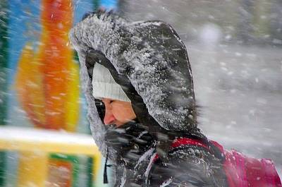 Зима недаром злится. В Смоленской области прогнозируют сильный ветер и снежные заносы