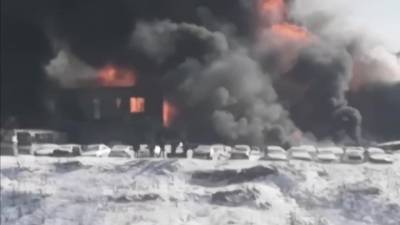 22 автомобиля сгорели из-за пожара в автосервисе
