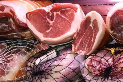 В Рязани на продуктовой базе обнаружили просроченное мясо и рыбу