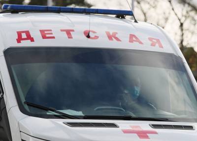 Власти Барнаула уточнили, что к врачам с признаками отравления обратились 10 школьников