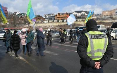 Курорт Буковель оказался в блокаде: протестующие выдвинули требование