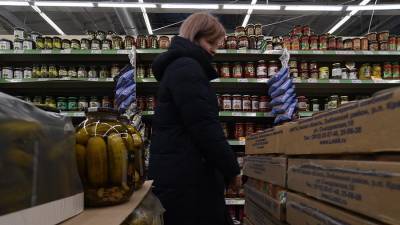 Путин потребовал избегать ценовых ударов на продукты