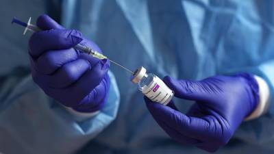Еще три страны приостановили вакцинацию препаратом AstraZeneca